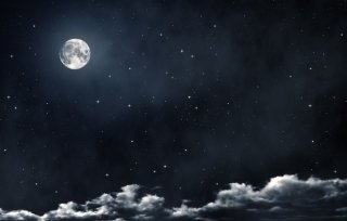 Одинокий месяц Одинокий месяц