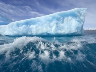 Холодный айсберг целовала Холодный айсберг целовала
