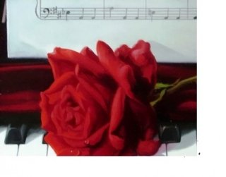 Алеет  роза на рояле